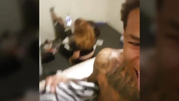 സെക്‌സി ബോഡിയുള്ള സുന്ദരിയായ കൗമാരക്കാരിക്ക് അനൽ ക്രീംപൈ