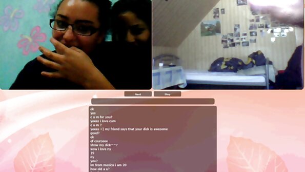 സെക്സി ബോഡിയുള്ള ഒരു ചെറിയ മുടിയുള്ള ബിച്ച് ഒരു വലിയ ഹാർഡ് ഷാഫ്റ്റിൽ കയറുന്നു