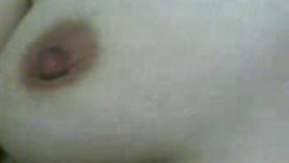 കട്ടിലിൽ ഹോട്ടിയുമായി സുന്ദരിയായ കൗമാര ലൈംഗികത