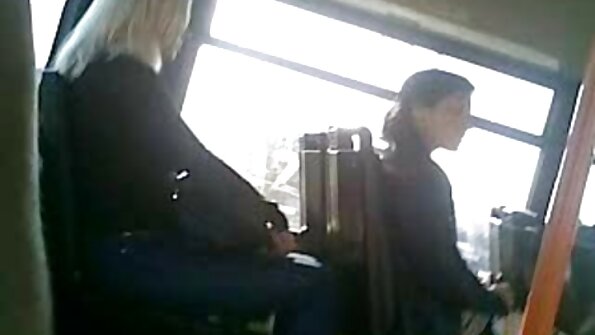 ശോഭയുള്ള സുന്ദരിയായ ജോർജി ലിയാലിന് റിപ്പയർമാന്റെ റാംറോഡ് ലഭിക്കുന്നു