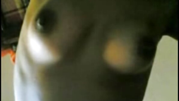 മിടുക്കിയായ പോൺ മോഡൽ നിക്കോൾ ഗ്രേവ്‌സ് സോളോ വീഡിയോയിൽ ഹോട്ട് റോൾ ചെയ്യുന്നു