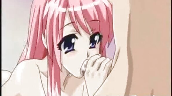 ഒരു കറുത്ത പയ്യൻ അവളുടെ സ്വാദിഷ്ടമായ നിതംബത്തിൽ ചൂടുള്ള ഒരു ചെറിയ പെണ്ണിനെ ഭോഗിക്കുന്നു