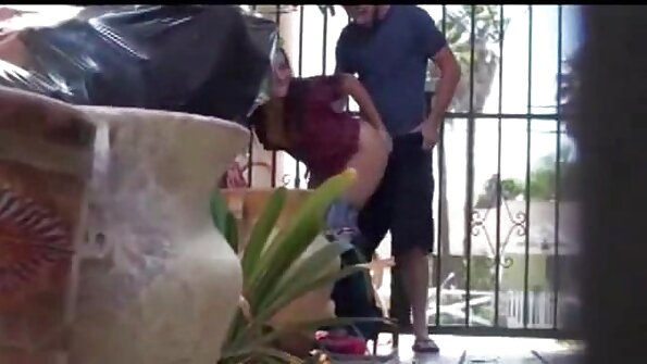 ഒരു ഇന്റർ റേസ്‌യൽ വീഡിയോയിൽ അന്യ ഐവിയും അവളുടെ മികച്ച വലിയ മുറ്റങ്ങളും