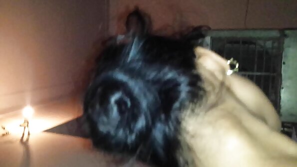 കൊമ്പൻമാരായ ഒരു കൂട്ടം പോൺസ്റ്റാറുകൾ ഈ BDSM വീഡിയോയിൽ കുടുങ്ങിയിരിക്കുന്നു