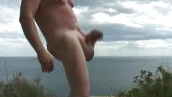 ഒരു ബാക്ക് റൂം ഫക്ക് സീനിൽ അവ ടെയ്‌ലറും അവളുടെ തികഞ്ഞ ശരീരവും