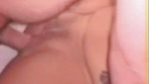 തൻറെ കാമുകനുമായി സെൻസേഷണൽ സെക്‌സ് ആസ്വദിക്കുകയാണ് ബസ്റ്റി റെഡ്ഹെഡ്