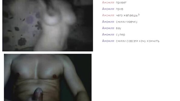 ഒരു പെൺകുട്ടി ടാനിംഗ് സലൂണിലാണ്, അവളുടെ കുണ്ണയിൽ കഠിനമായി ചരിഞ്ഞു