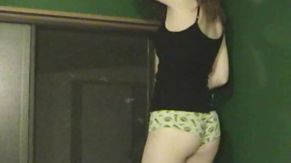 വലിയ പെക്കർ സ്വീകരിക്കുമ്പോൾ ബ്രൂക്ക് ഹേസ് അവളുടെ മനോഹരമായ ചെറി തടവുന്നു